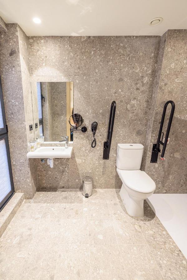 Inn Boutique Leon Bagian luar foto